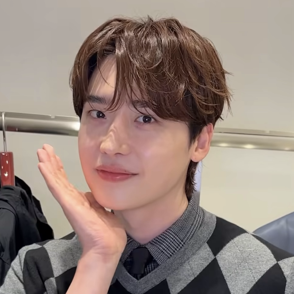 Behind-the-scenes cut of Lee Jongsuk