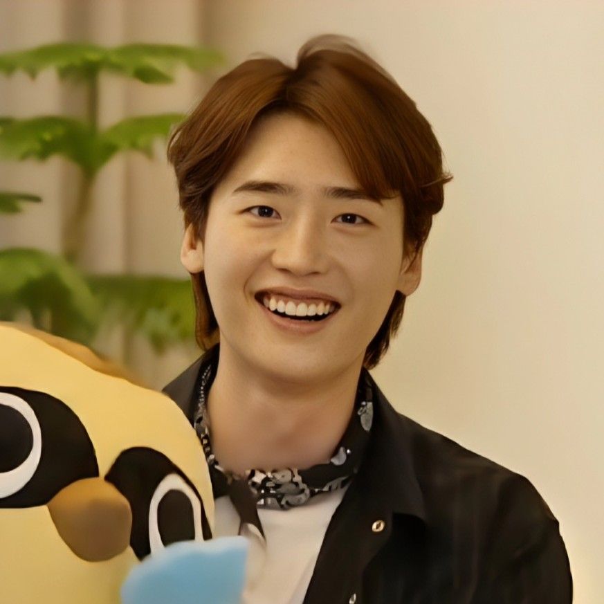 Latest photo of Lee Jongsuk