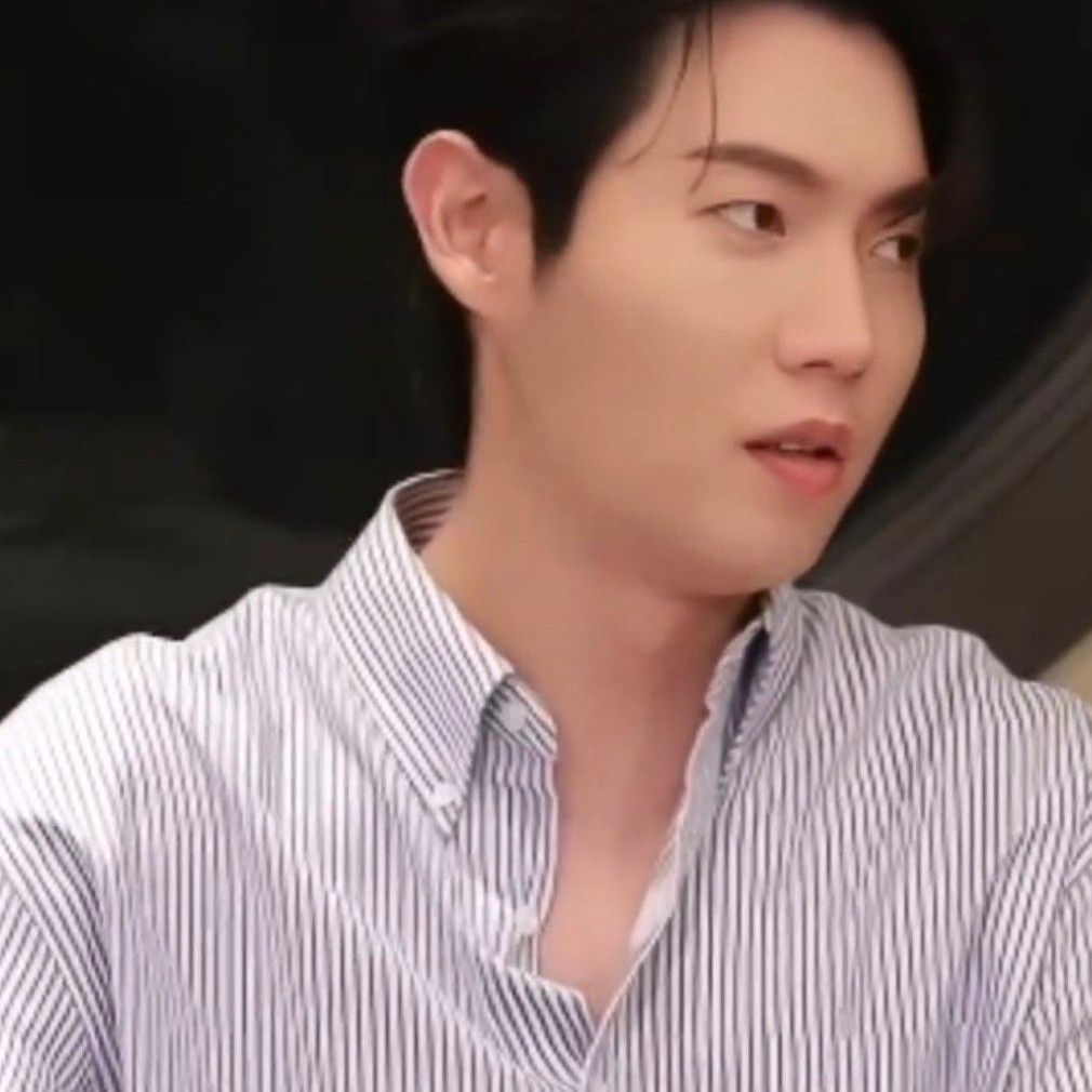 A moment captured by a fan of Son Taejin