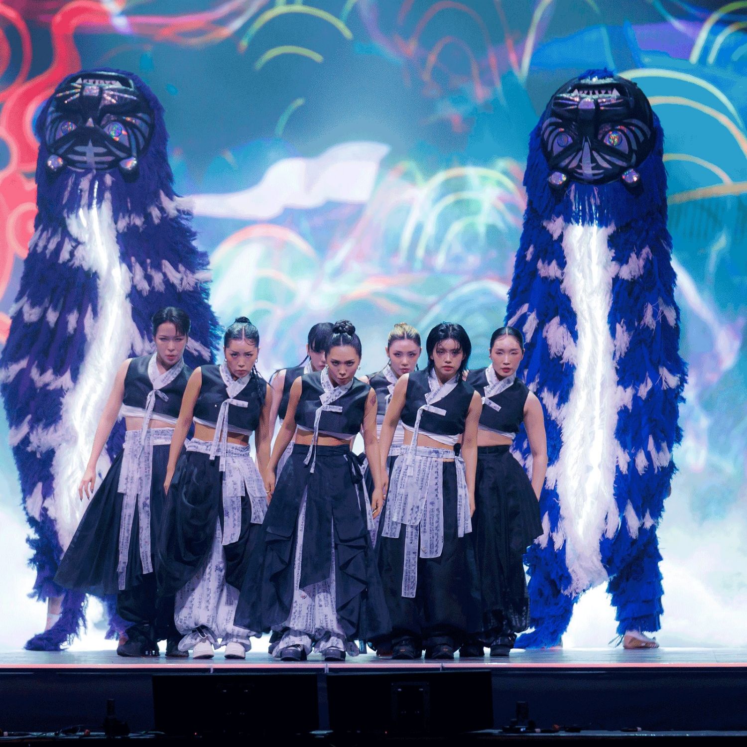 Behind-the-scenes cut of Aiki