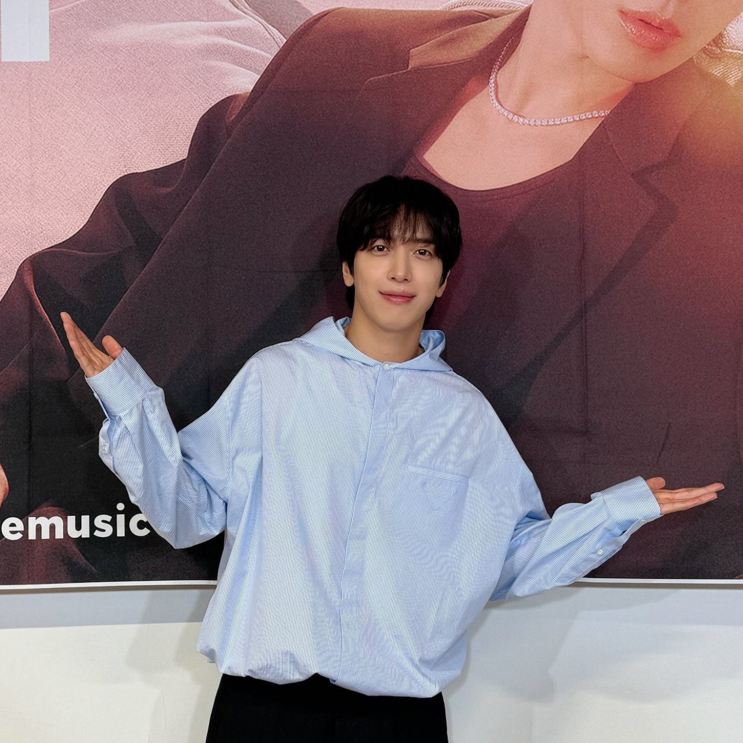 Cuplikan di balik layar dari Jung Yonghwa