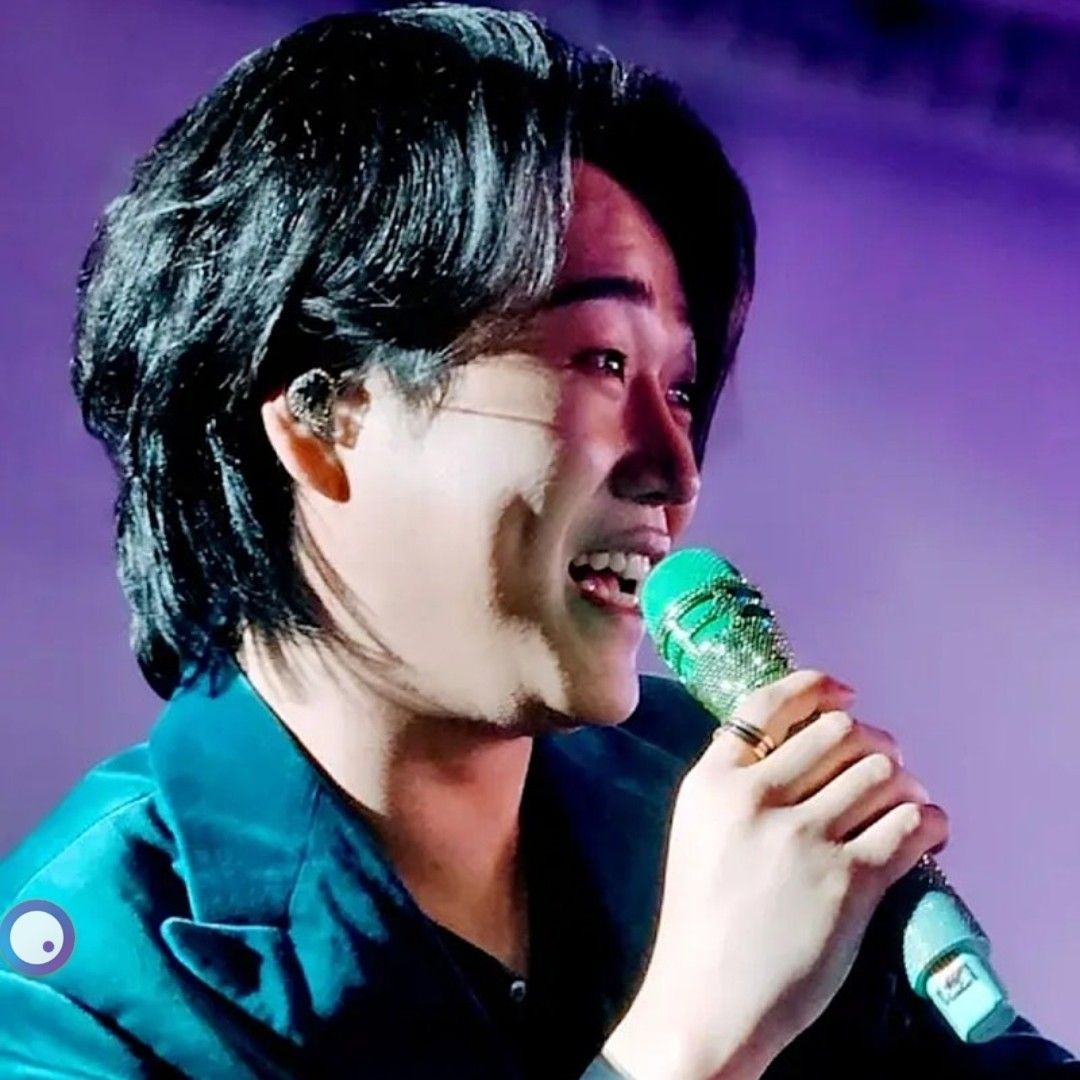 ファン・ヨンウンの最近の活動ショット