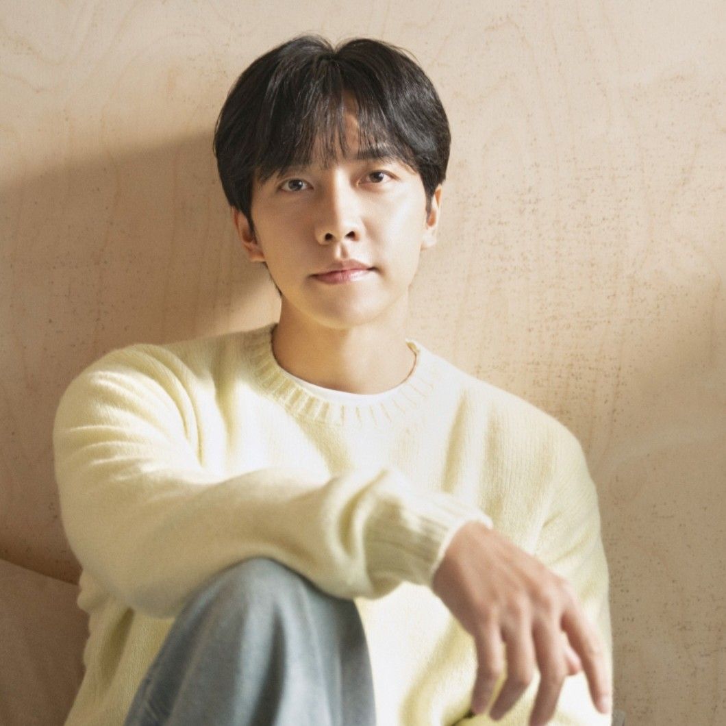Behind-the-scenes cut of Lee Seunggi
