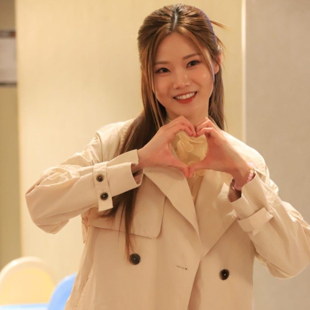 Behind-the-scenes cut of Bae Ahyeon