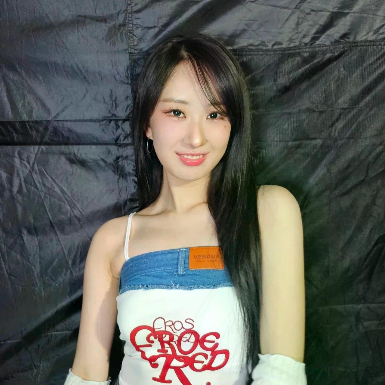 Cuplikan di balik layar dari Jeon Yujin