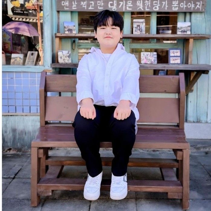 Behind-the-scenes cut of Park Sungon