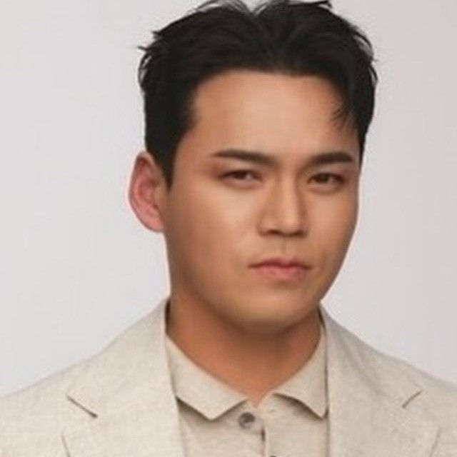Recent activity shot of Lee Jung