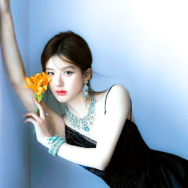 A moment captured by a fan of Zhao Lusi