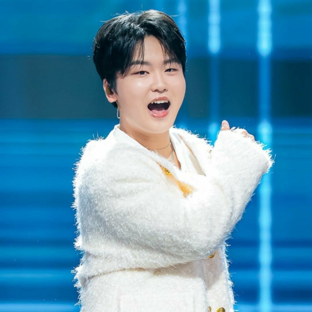 A moment captured by a fan of Park Sungon