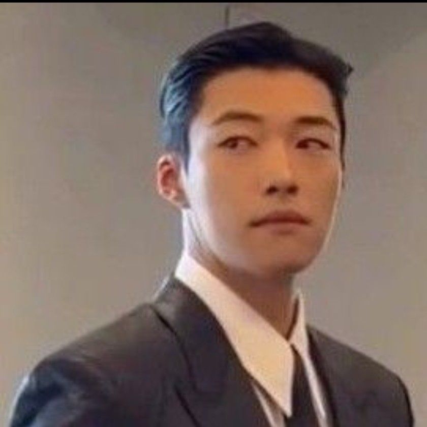 A moment captured by a fan of Woo Dohwan