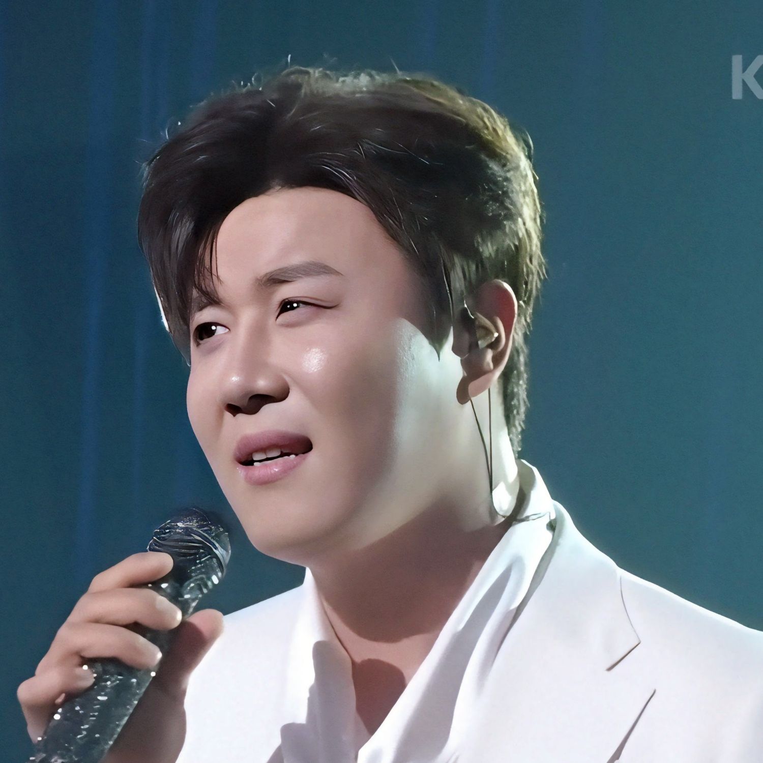 Behind-the-scenes cut of Jin Haesung