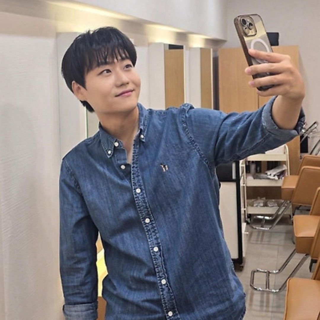 Recent activity shot of Min Soohyun