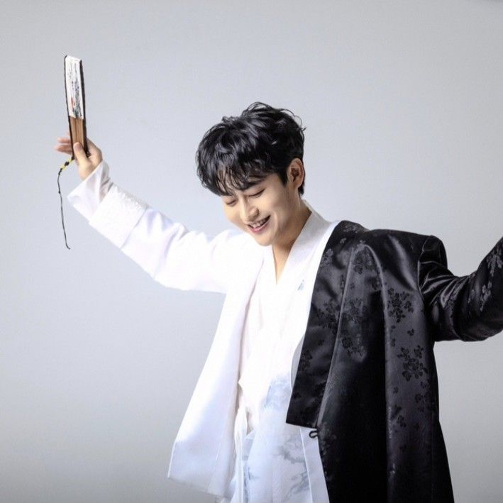 Behind-the-scenes cut of Min Soohyun