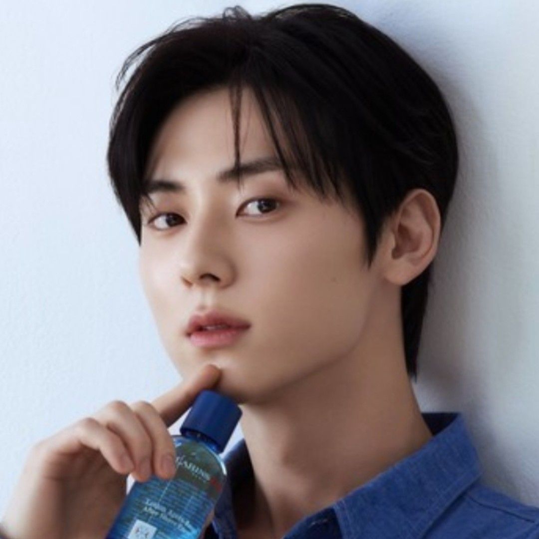 황민현의 비하인드 컷