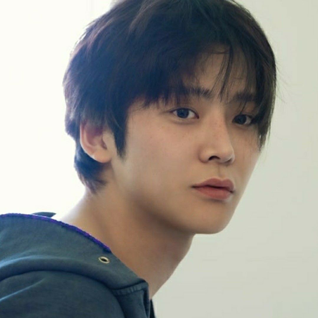 A moment captured by a fan of Rowoon
