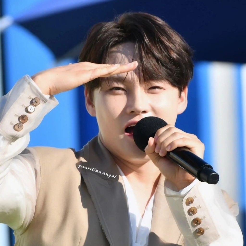 粉丝拍下的朴瑞镇瞬间