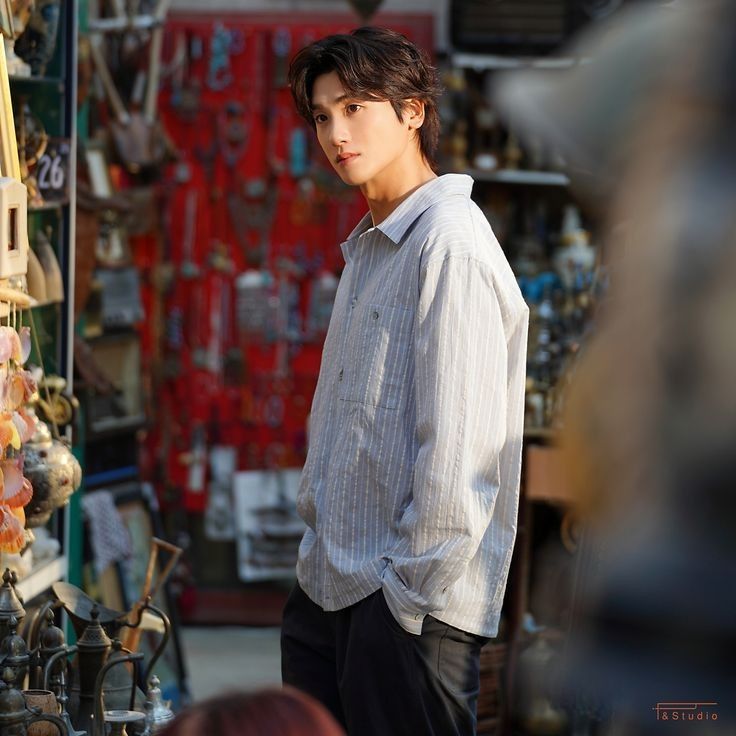 Behind-the-scenes cut of Park Hyungsik