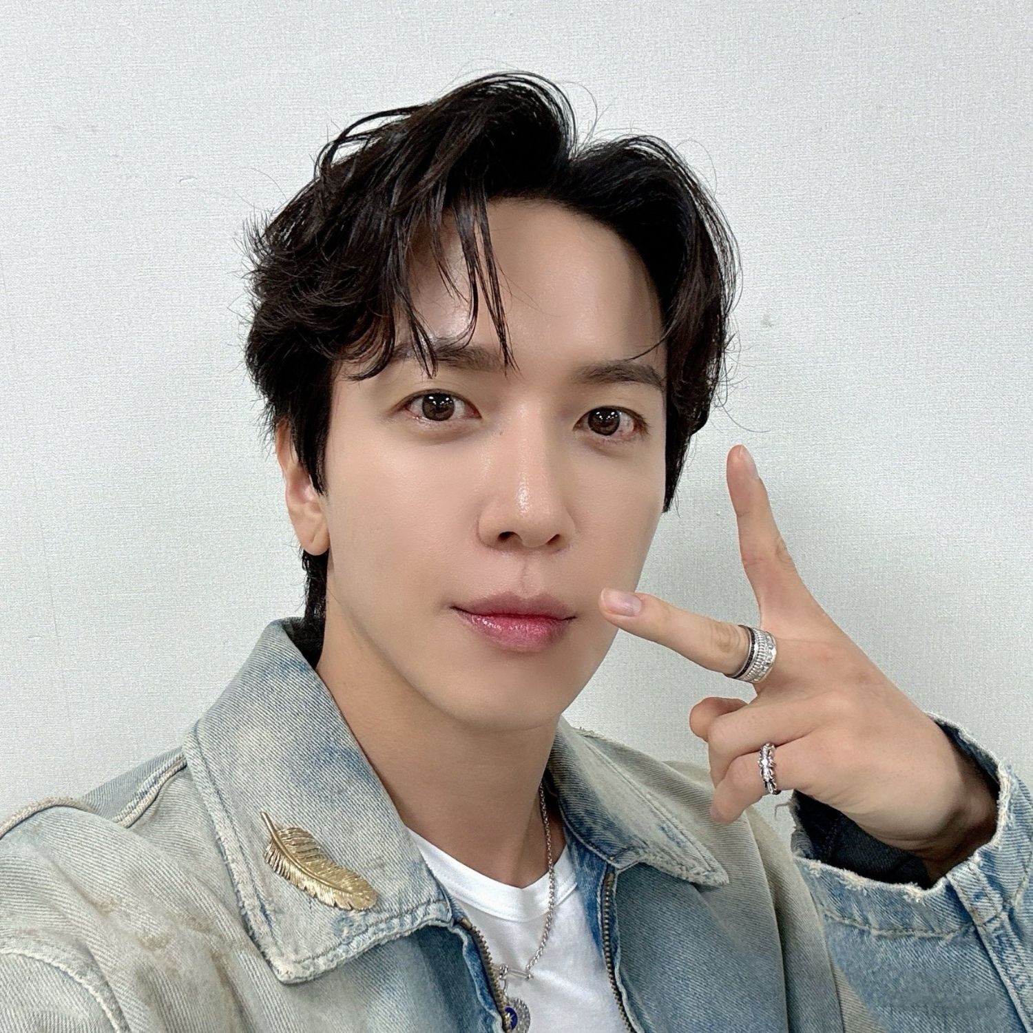 Behind-the-scenes cut of Jung Yonghwa