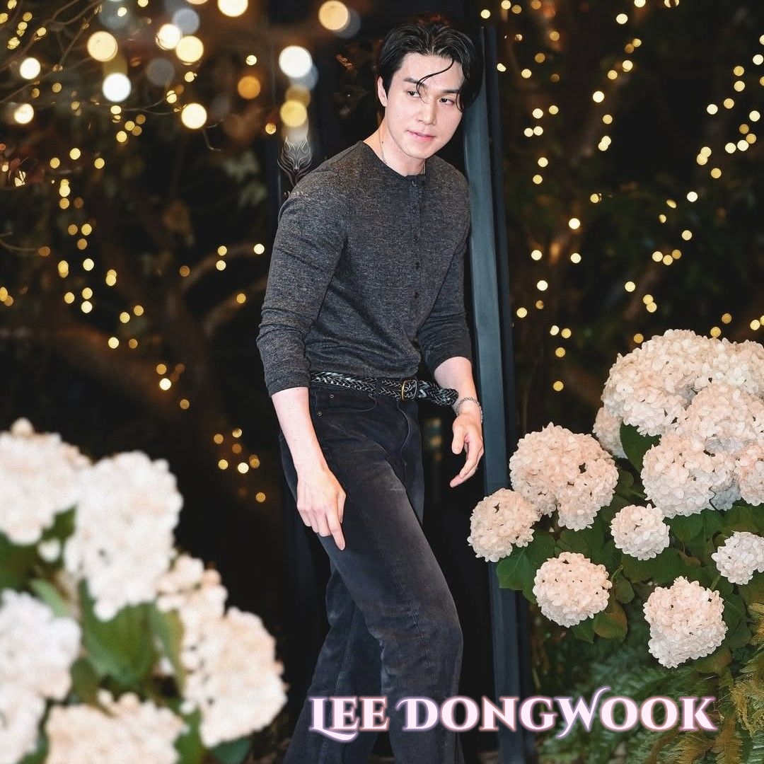 A moment captured by a fan of Lee Dongwook