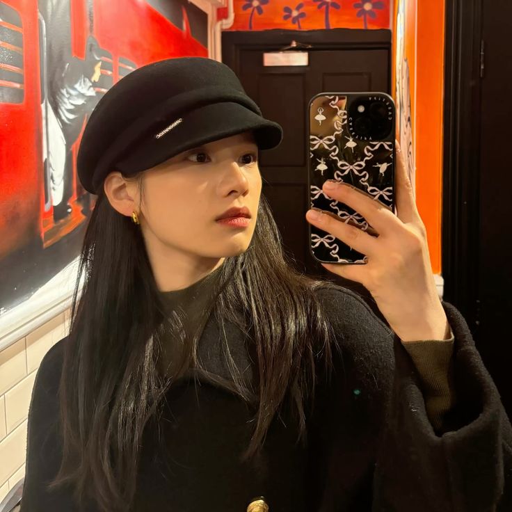 Behind-the-scenes cut of Jingyi Zhang