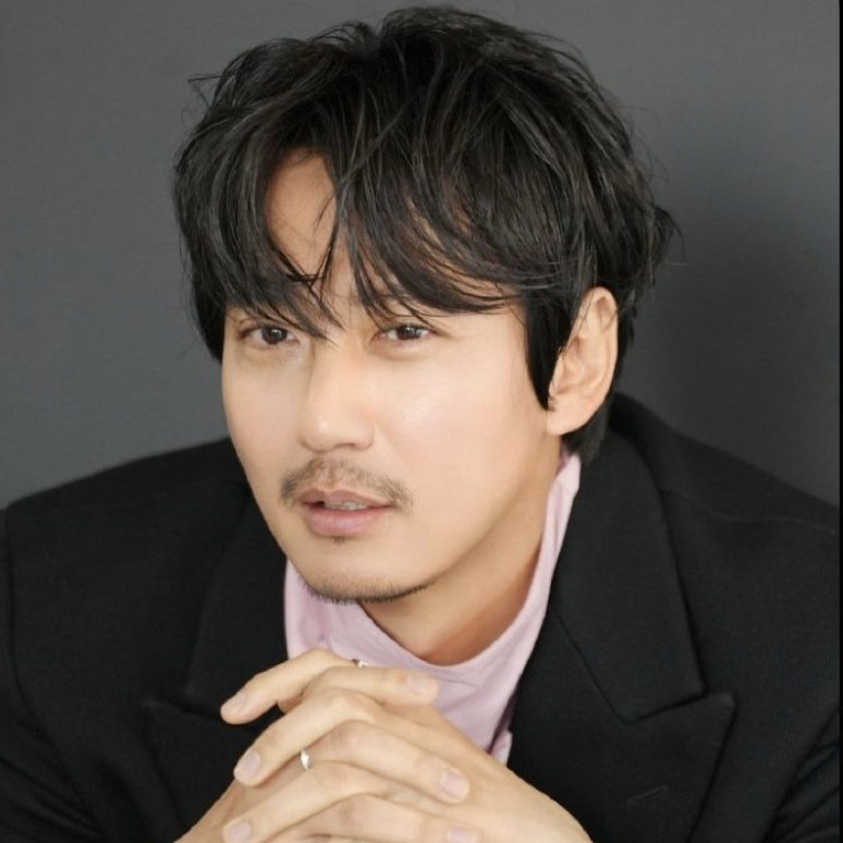 Behind-the-scenes cut of Kim Namgil