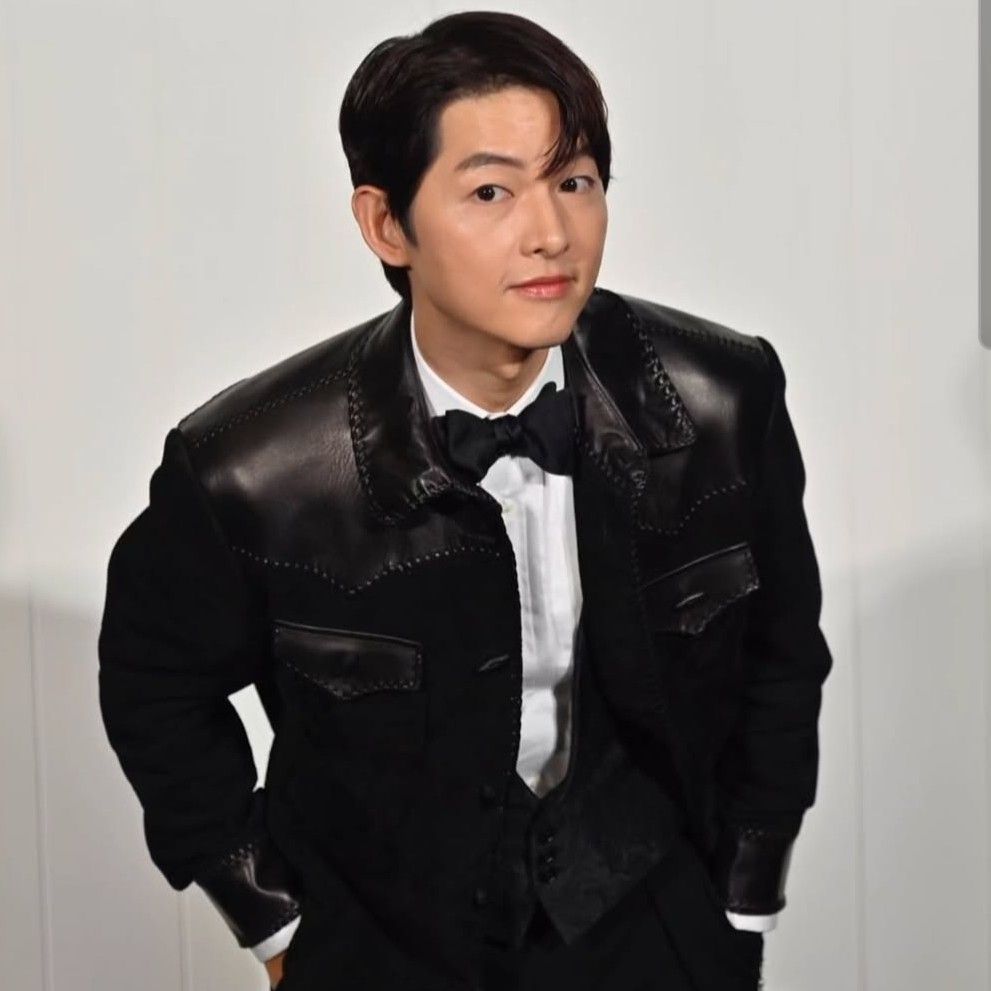 Latest photo of Song Joongki