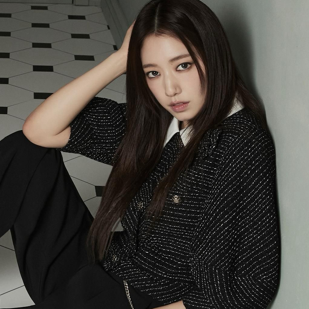 A moment captured by a fan of Park Shinhye