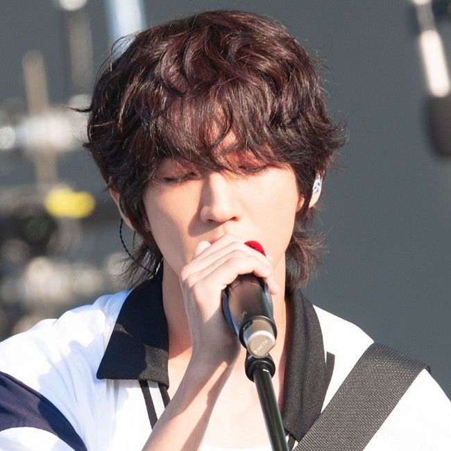 Recent activity shot of Lee Seungyoon