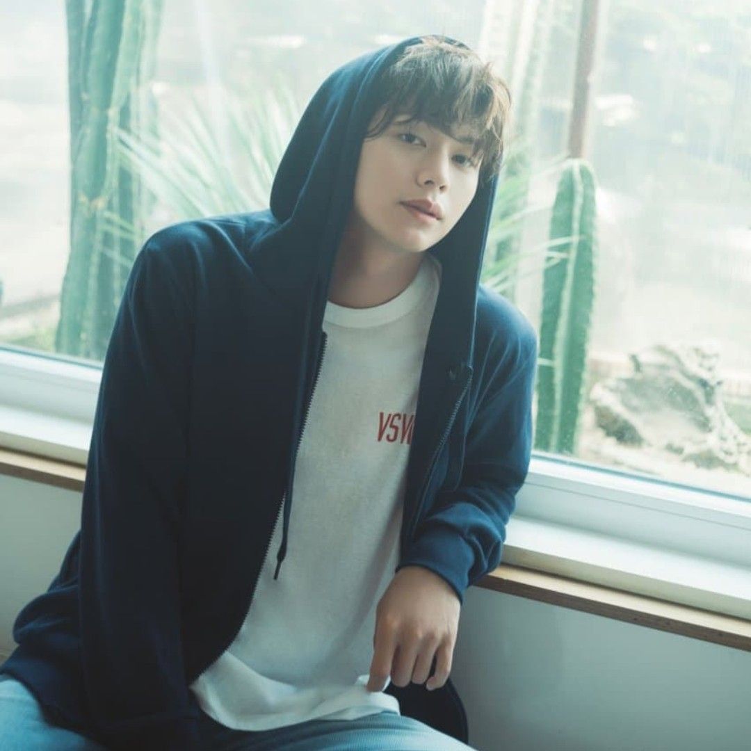 Behind-the-scenes cut of Yook Sungjae