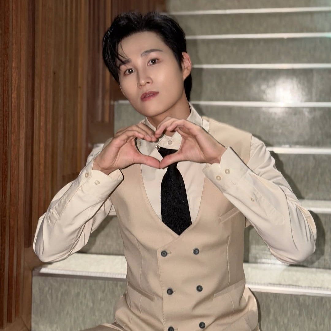 Behind-the-scenes cut of Kim Heejae