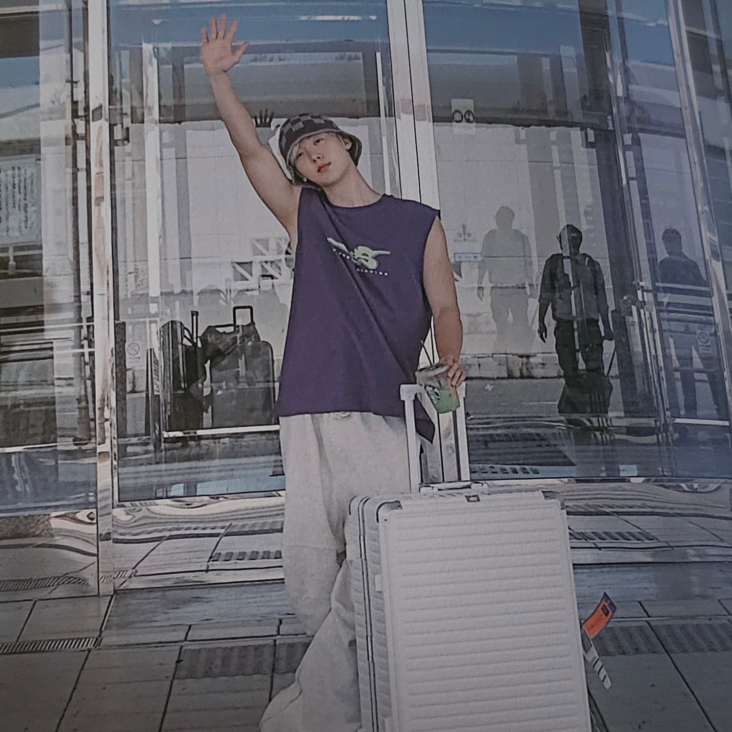 ユン・サナのビハインドカット