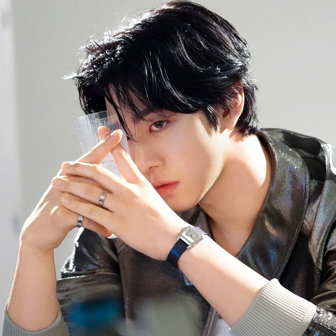 Behind-the-scenes cut of Ahn Hyoseop
