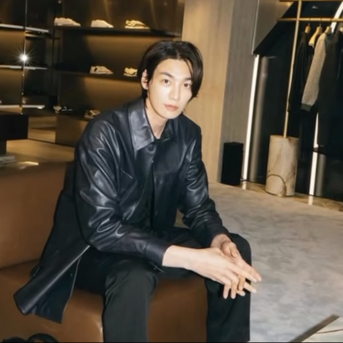Behind-the-scenes cut of Kim Youngkwang