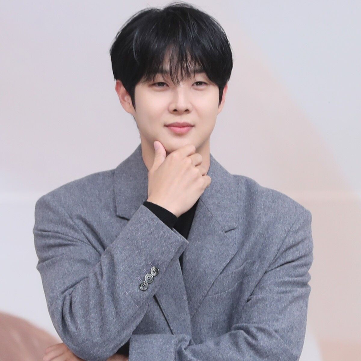 Behind-the-scenes cut of Choi Wooshik