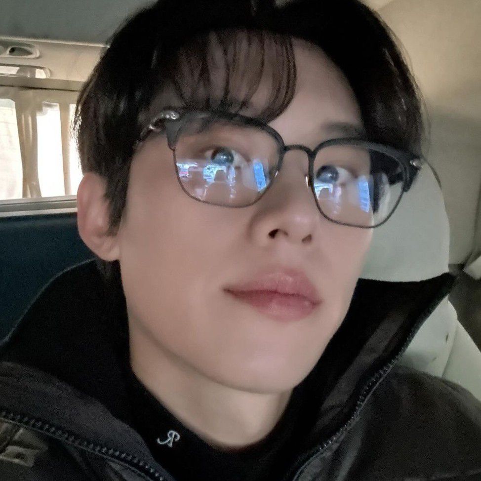 A moment captured by a fan of Kim Sungcheol