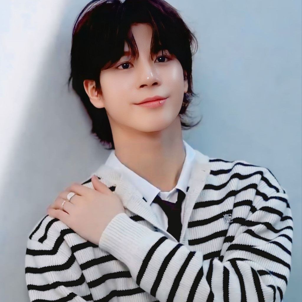 Recent activity shot of Jeong Dongwon
