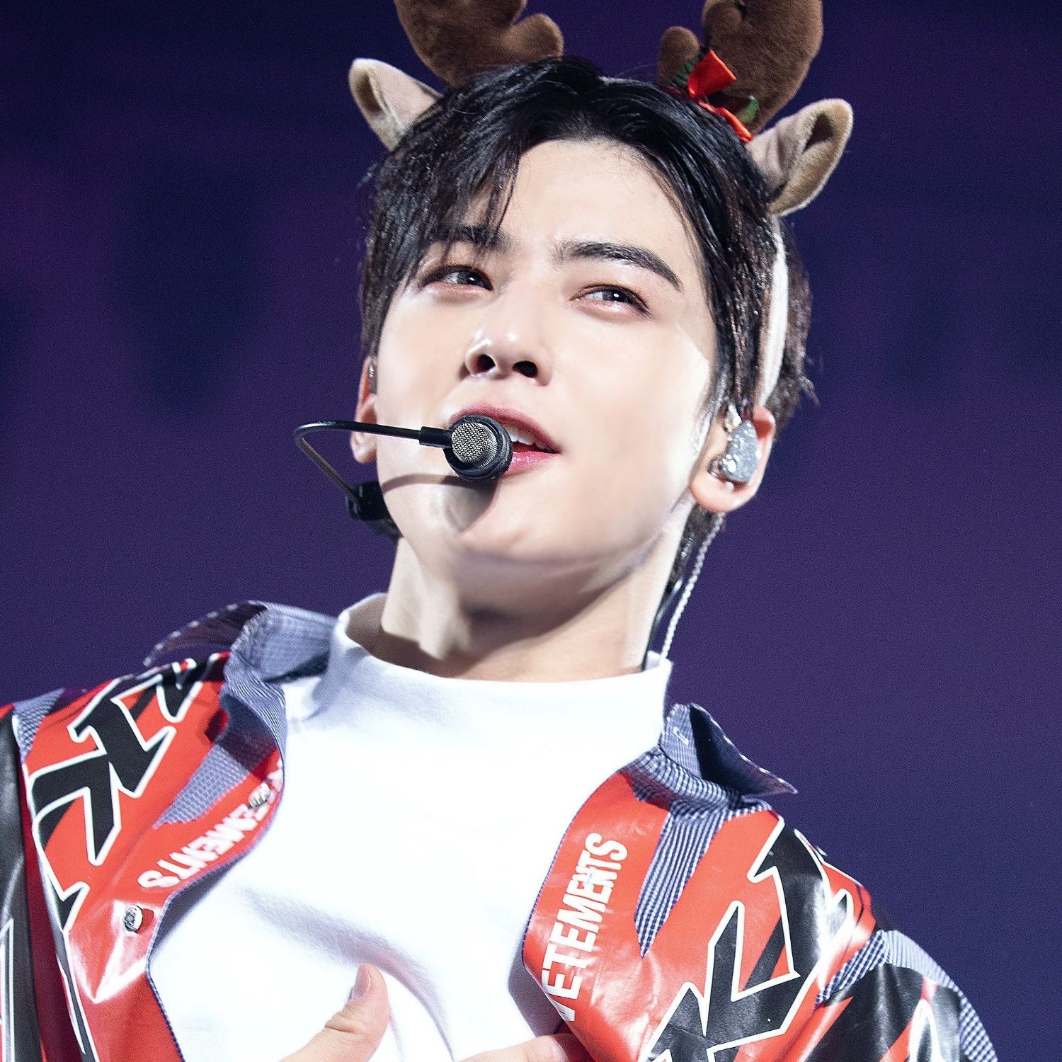 粉丝拍下的车银优瞬间