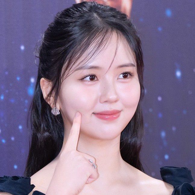 Foto kegiatan terbaru dari Kim Sohyun