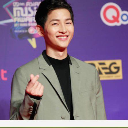 宋仲基的最新照片