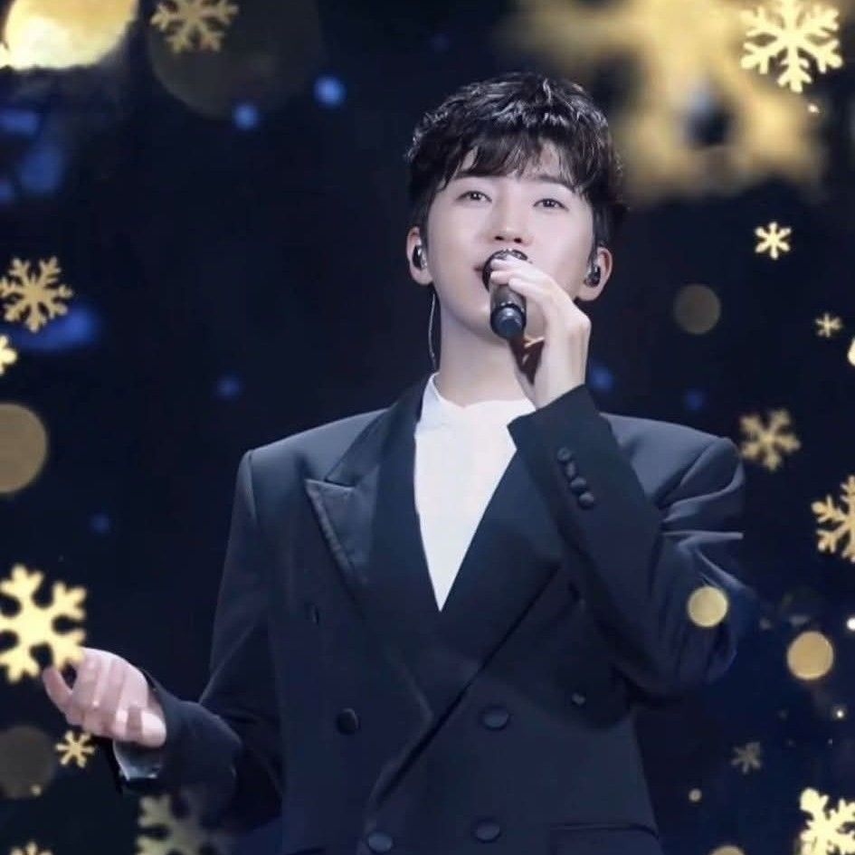 イム・ヨンウンの最近の活動ショット