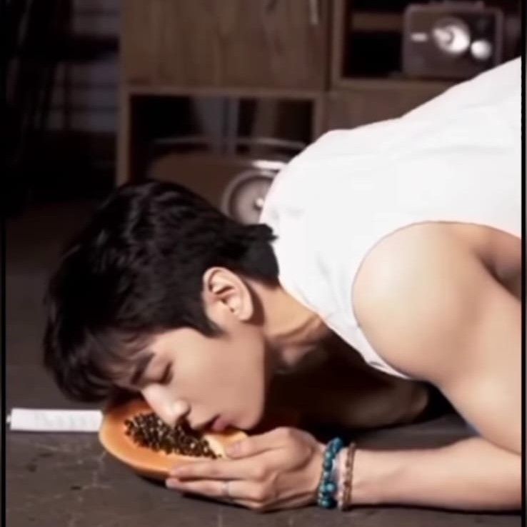 Cuplikan di balik layar dari Cha Eunwoo