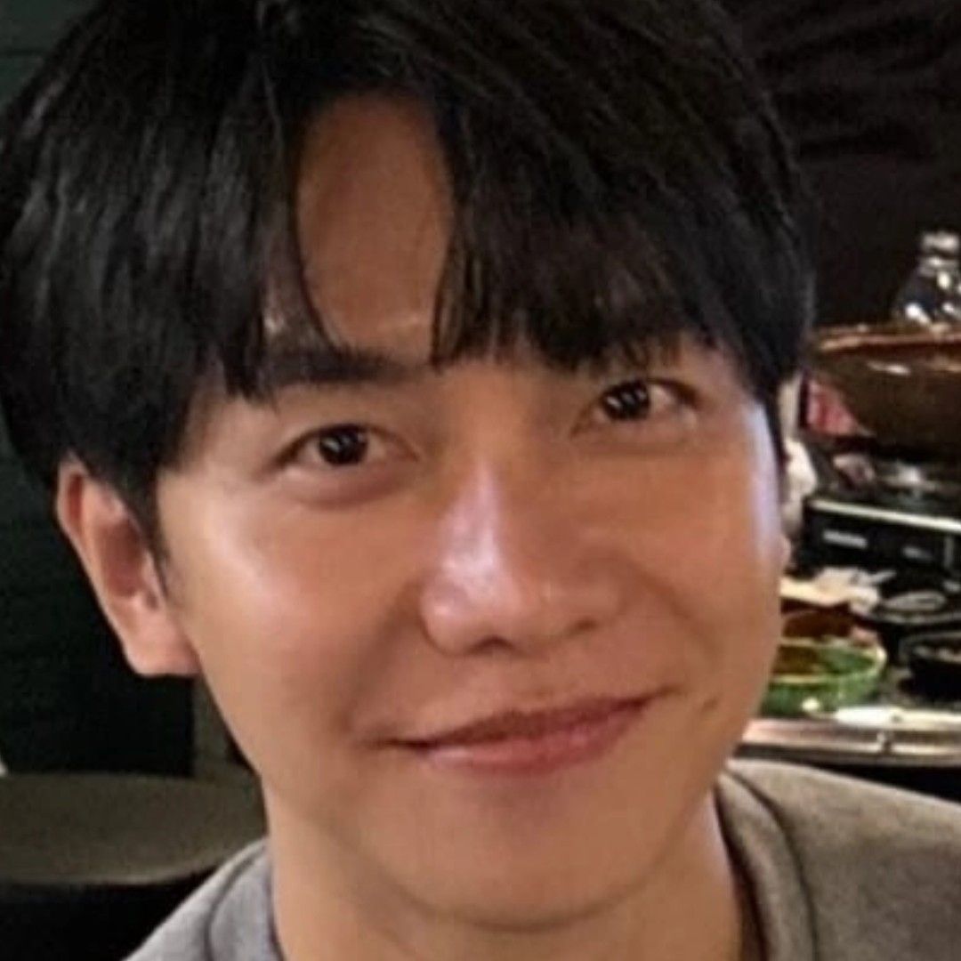 Behind-the-scenes cut of Lee Seunggi