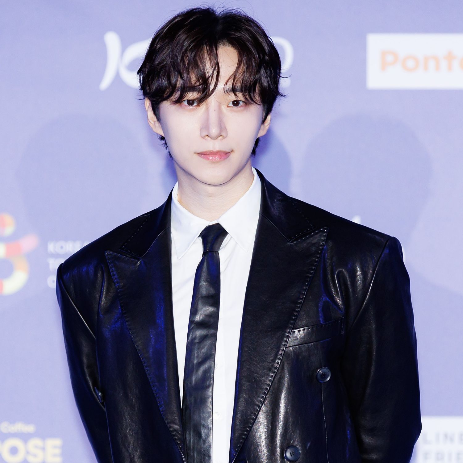 Behind-the-scenes cut of Lee Junho