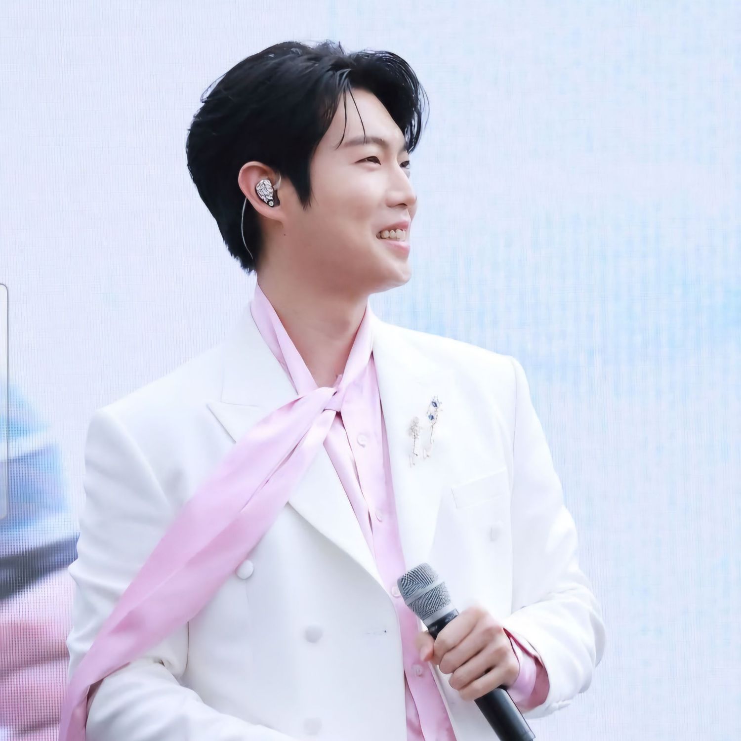 Latest photo of Son Taejin