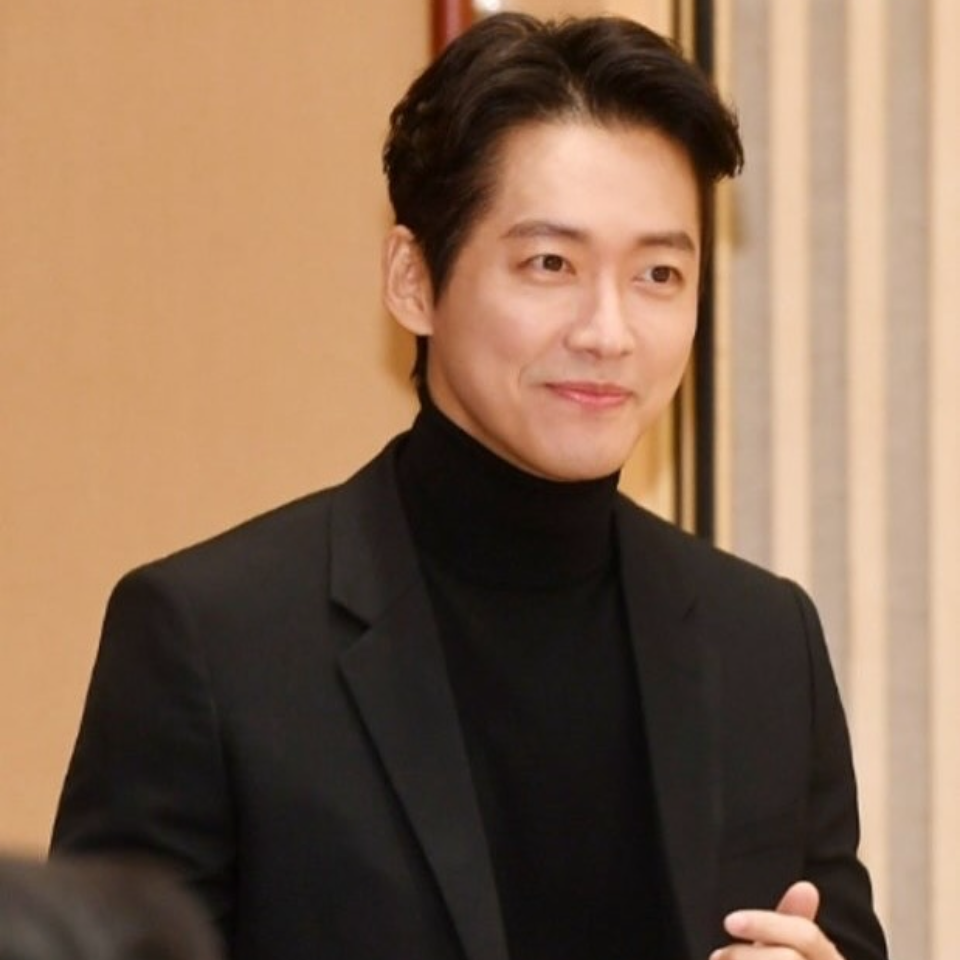 Latest photo of Namkoong Min