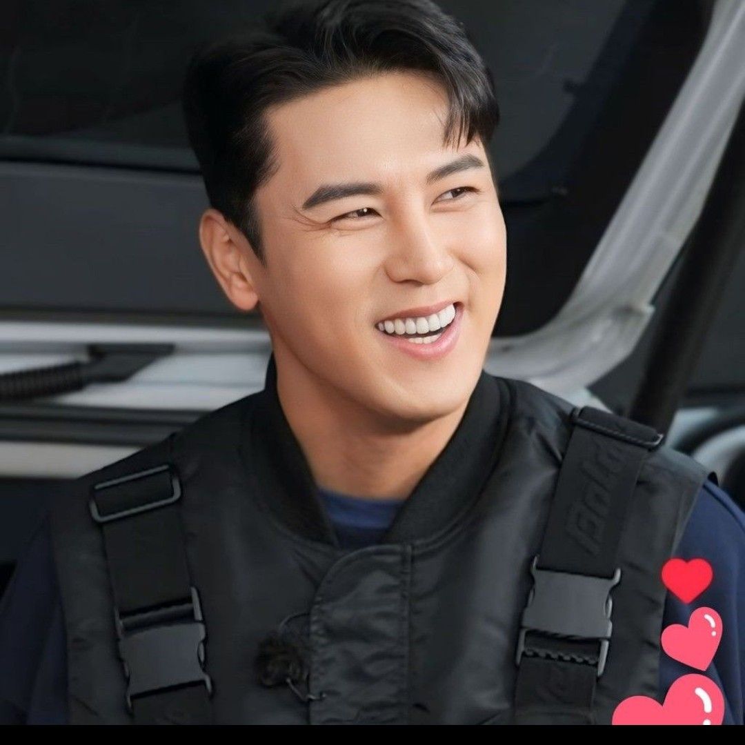 Recent activity shot of Jang Minho