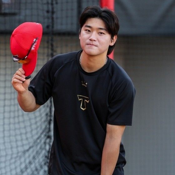 A moment captured by a fan of Kim Doyoung