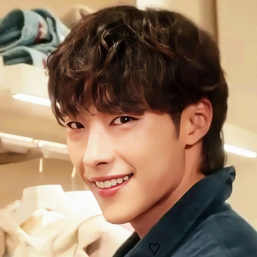 Behind-the-scenes cut of Woo Dohwan