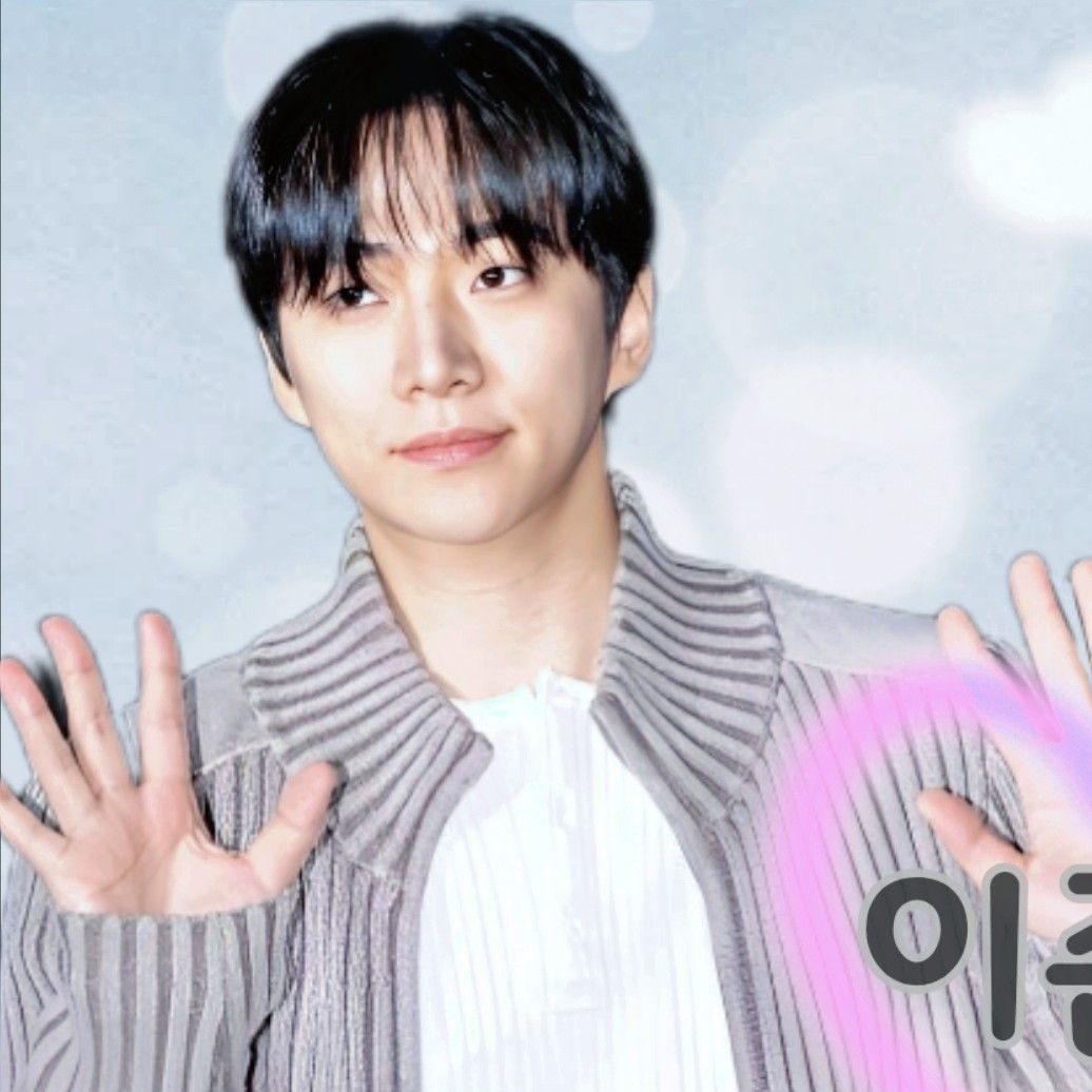 Foto kegiatan terbaru dari Lee Junho
