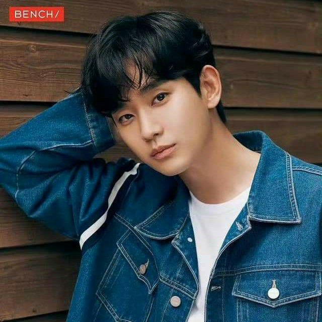 A moment captured by a fan of Kim Soohyun